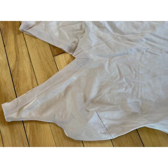 Spanx simplicity double V-neck cami smooth shaping top nude - Picture 4 of 4